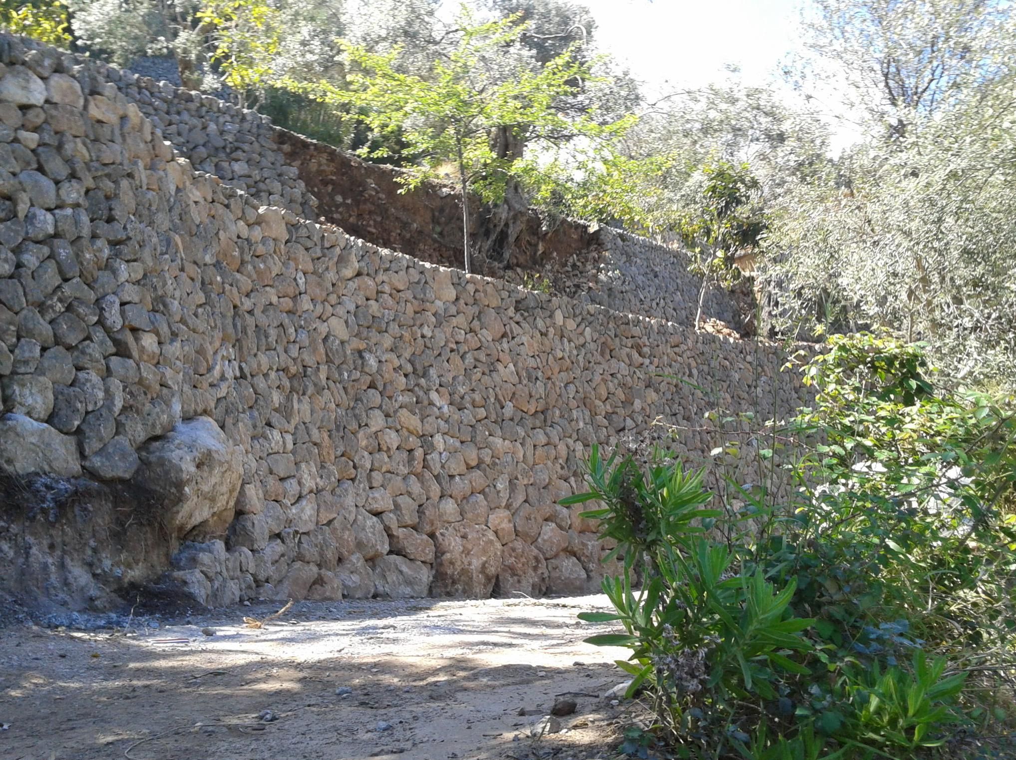 Muros De Piedra Natural En Mallorca Tot Pedra