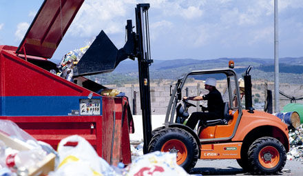 Carretillas todoterreno compactas marca Ausa con capacidad 1500 – 2500 kg: Catálogo de GRUPO GV Carretillas todoterreno compactas marca Ausa con capacidad 1500 – 2500 kg: Catálogo de GRUPO GV