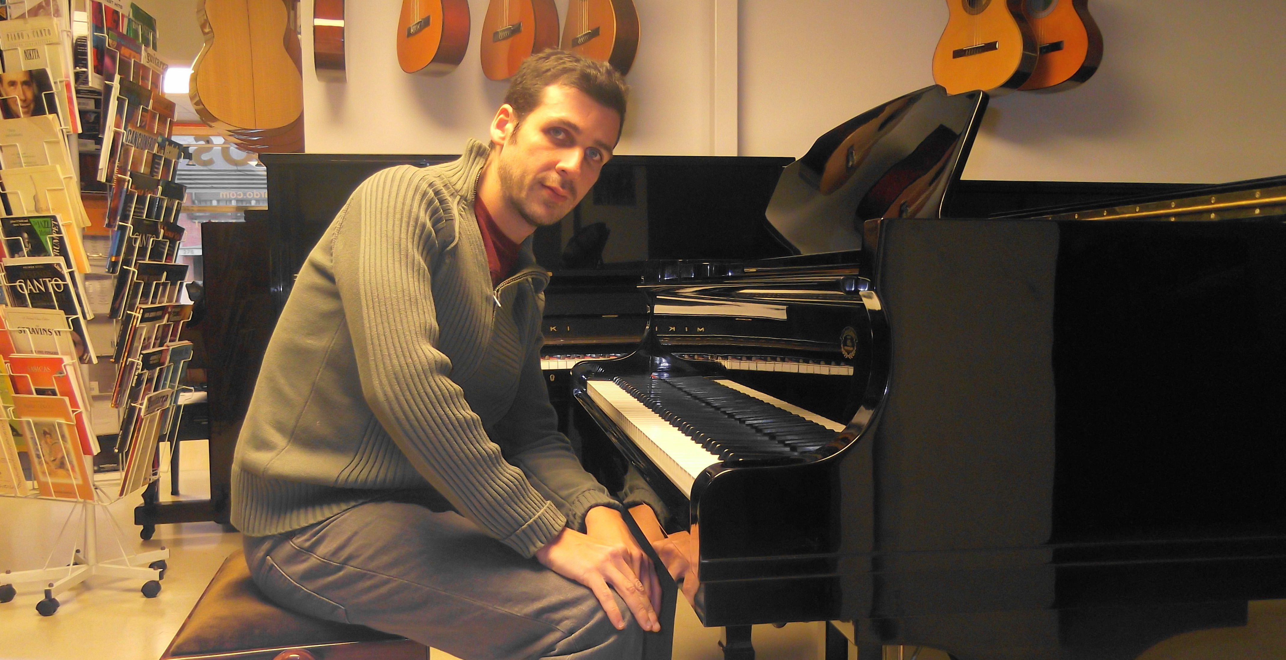 Clases de piano en Barcelona: Catálogo de L'Art Guinardó Clases de piano en Barcelona: Catálogo de L'Art Guinardó