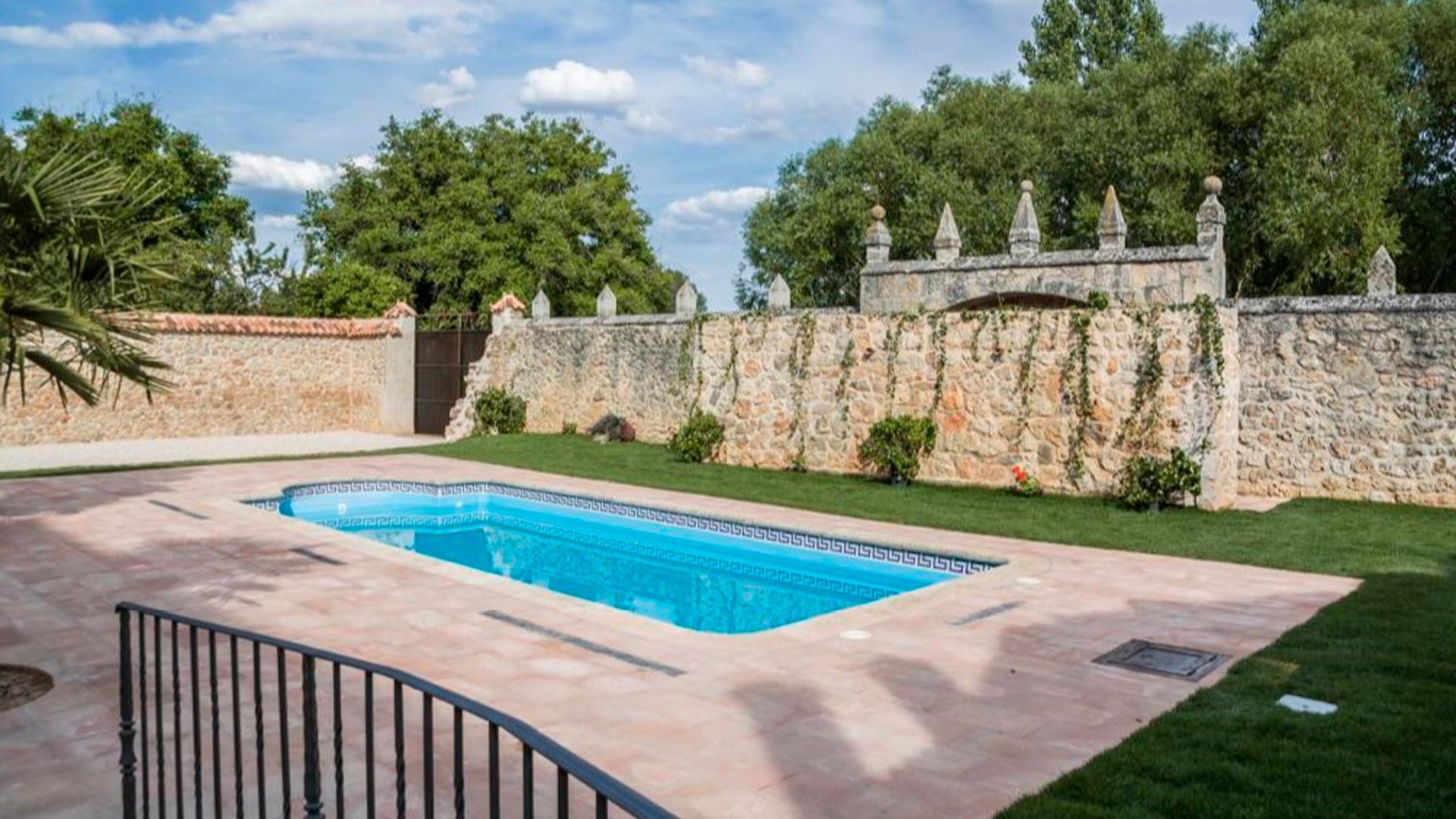 Restaurante con piscina en Soria Restaurante con piscina en Soria