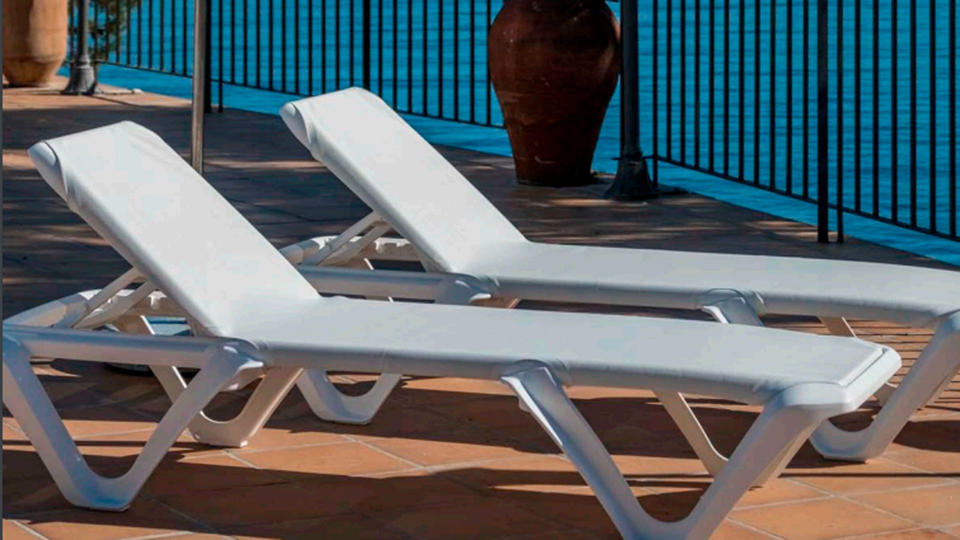 Muebles para piscina en Málaga Muebles para piscina en Málaga