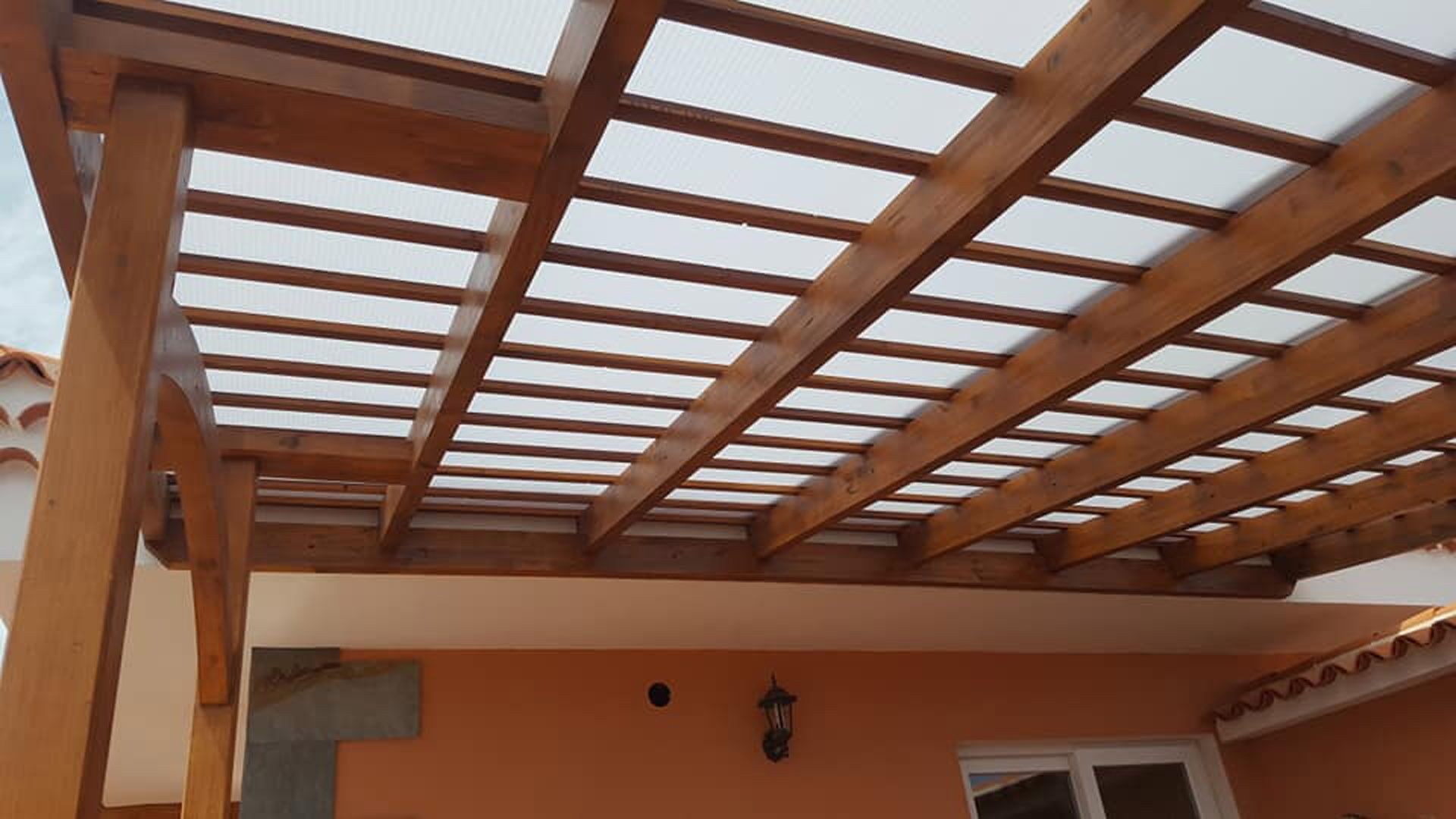 Estructura de madera en Santa Cruz de Tenerife