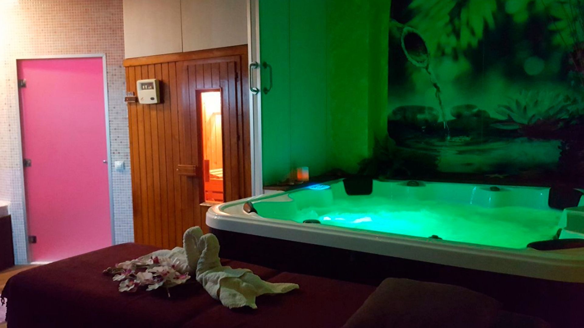 Centro de belleza con sauna y jacuzzi Centro de belleza con sauna y jacuzzi