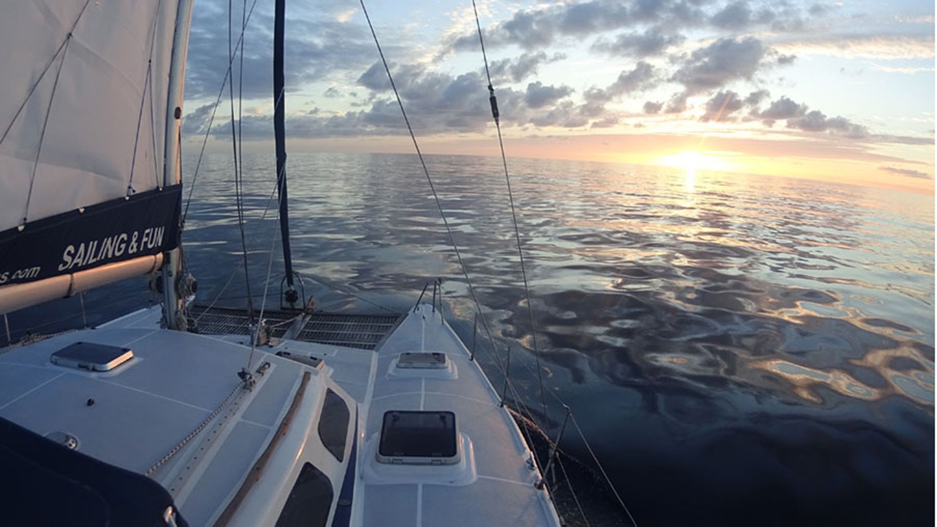 Boat trips in Canarias | CatamarÃ¡n Marhaba