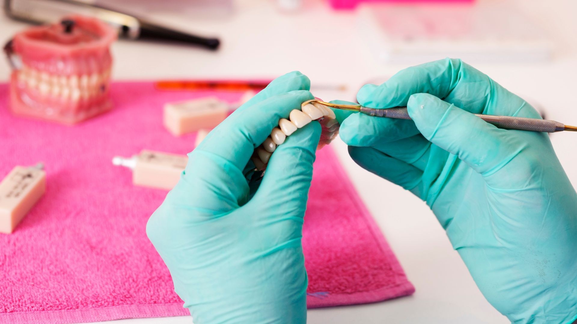Fabricación de prótesis dentales en Valencia Fabricación de prótesis dentales en Valencia