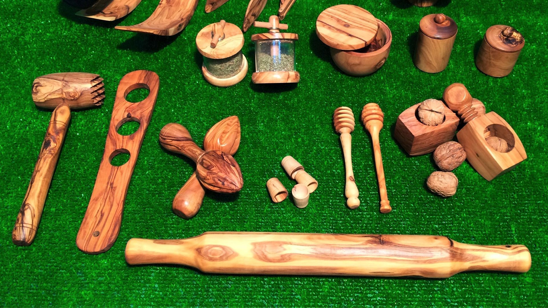Artesanía de madera de olivo en Toledo Artesanía de madera de olivo en Toledo