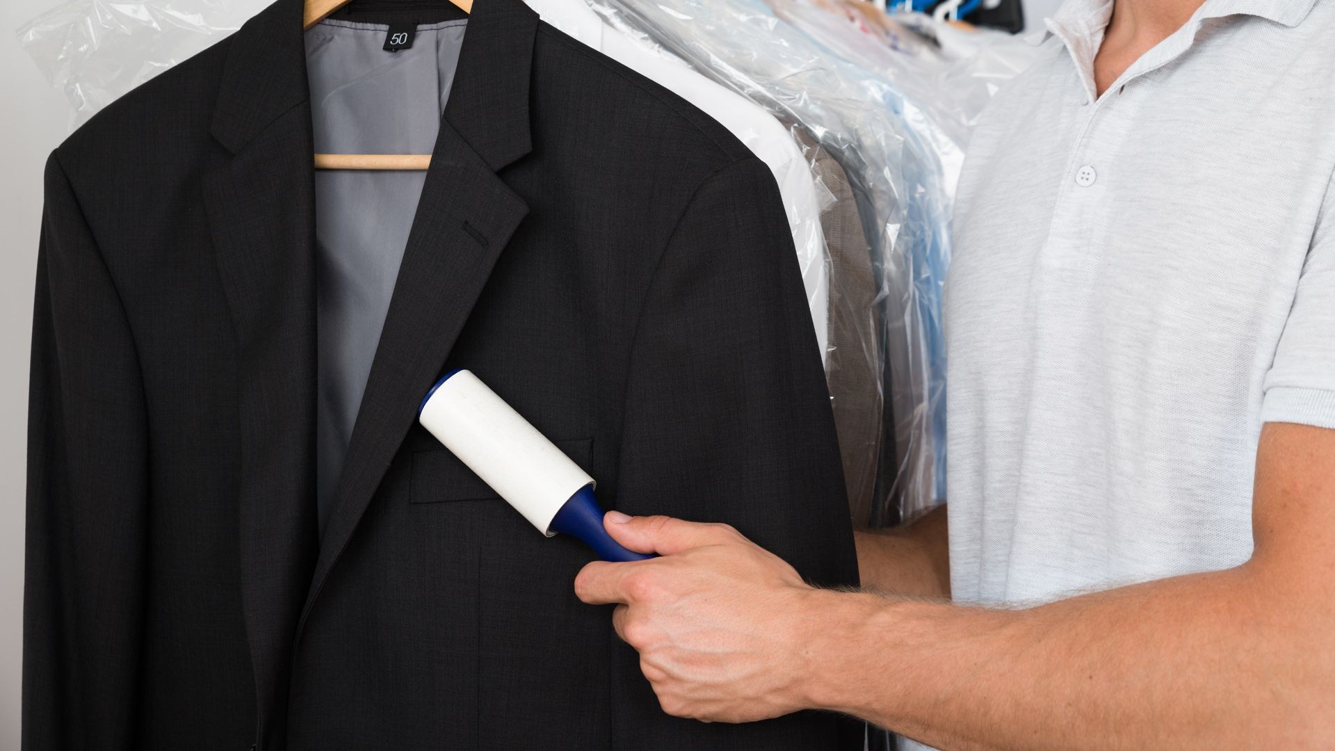 Limpieza de trajes Limpieza de trajes
