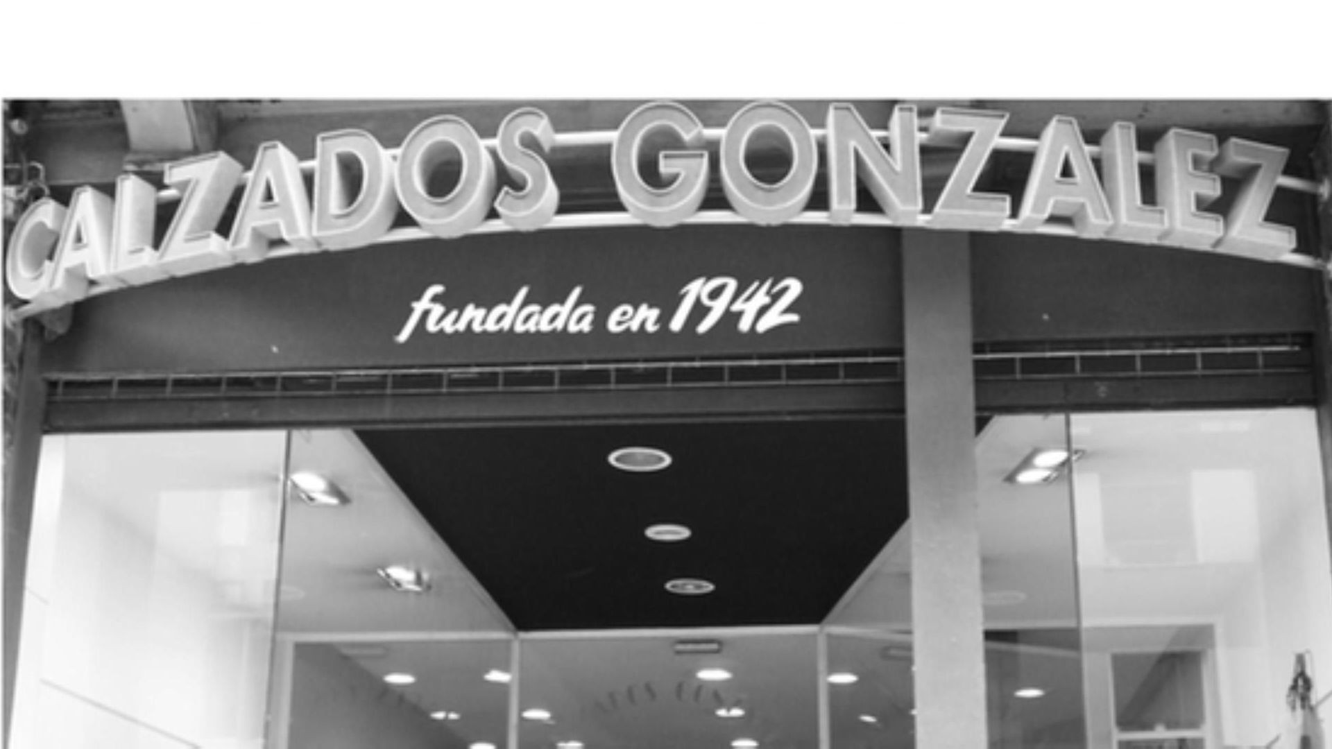 calz_gonzalez-triangle calz_gonzalez-triangle