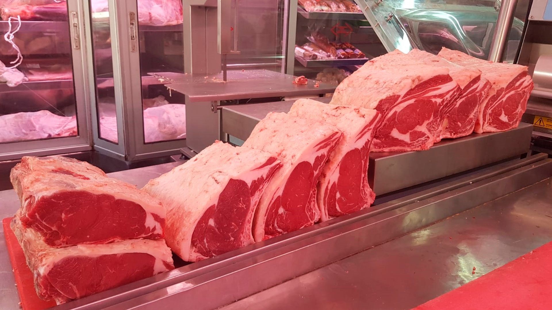 Carnicería especializada en carne de buey en Cornellá de Llobregat Carnicería especializada en carne de buey en Cornellá de Llobregat