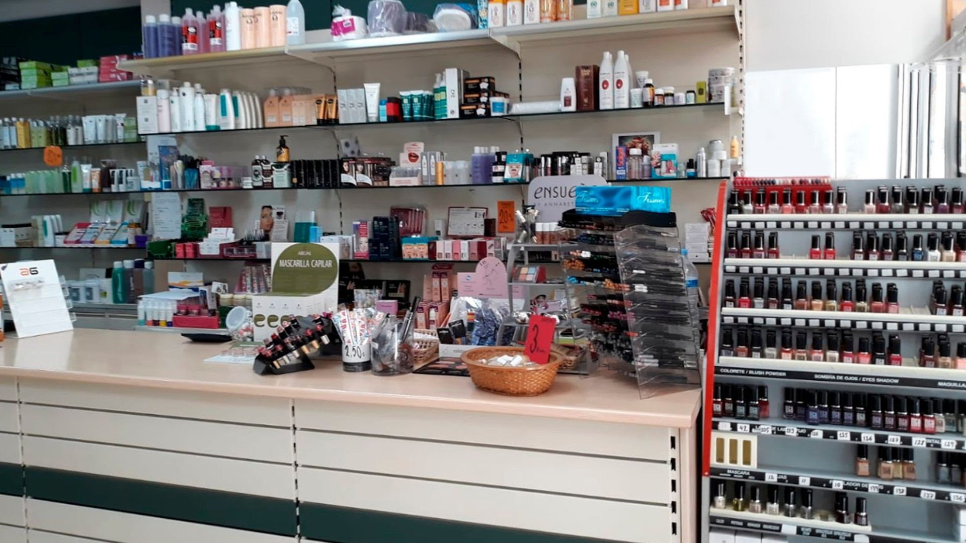 Tienda de productos para peluquería en Girona Tienda de productos para peluquería en Girona