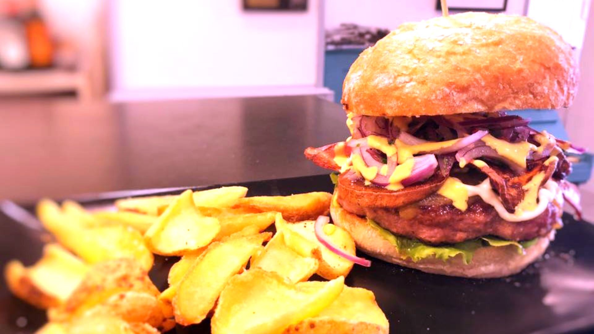 Especialidad en hamburguesas caseras Especialidad en hamburguesas caseras