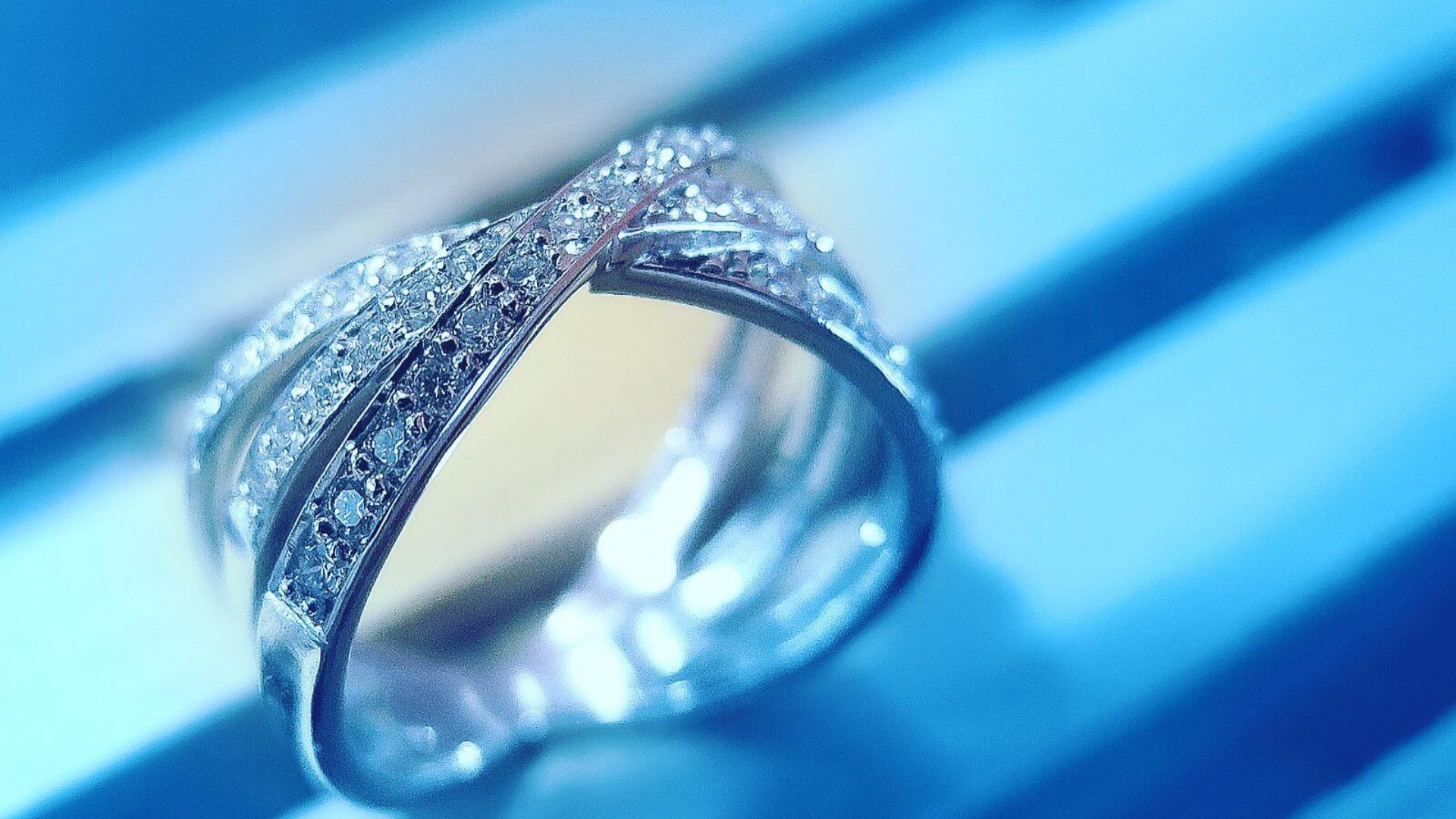 Anillos de compromiso y alianzas de boda Anillos de compromiso y alianzas de boda