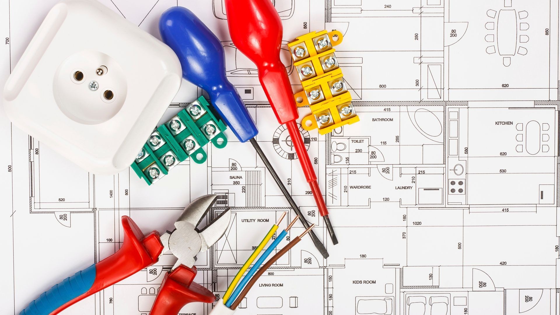Reparación de electricidad en Girona