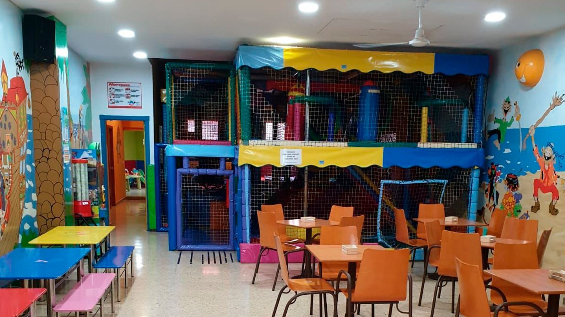 Parque infantil en Valencia Parque infantil en Valencia