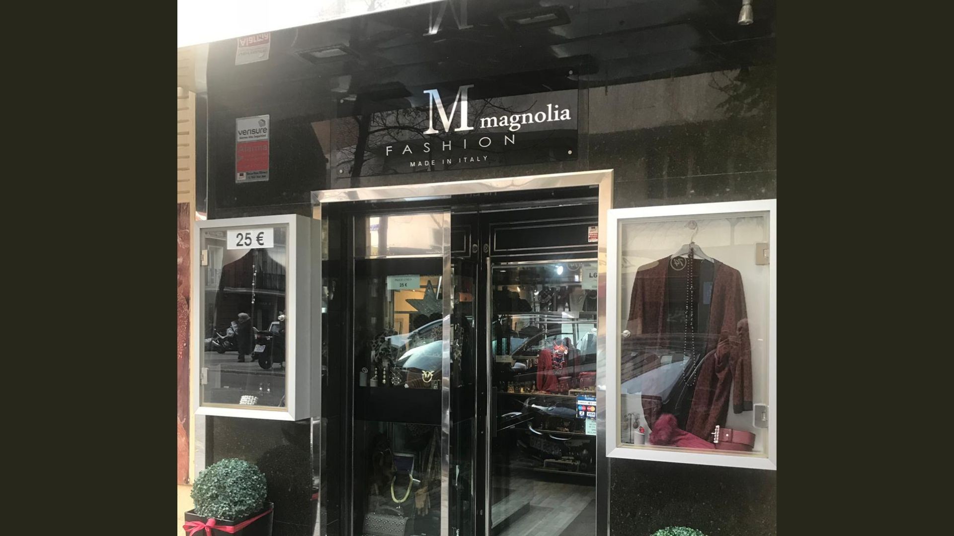 Tienda de ropa de lujo Tienda de ropa de lujo