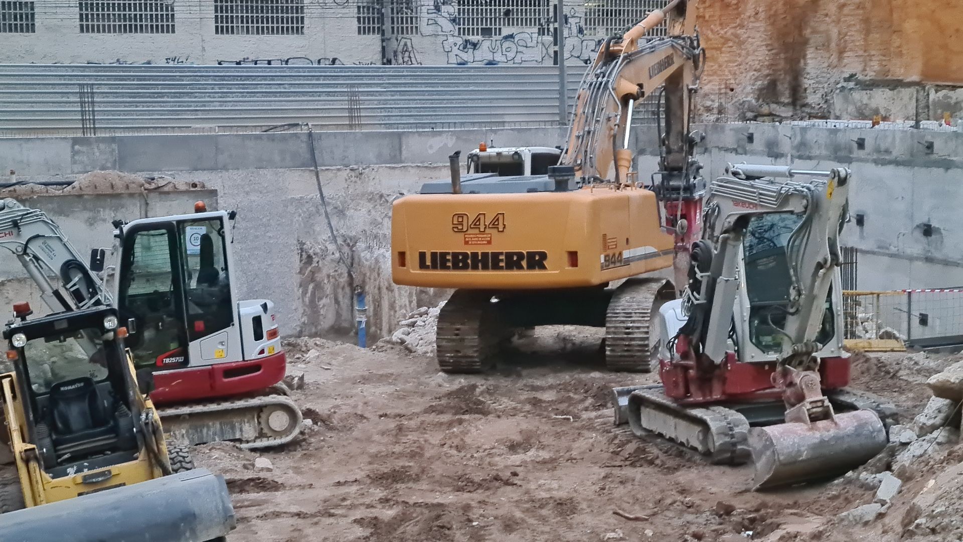 OBRA CALLE ZAMORA DRAGADOS 2022 OBRA CALLE ZAMORA DRAGADOS 2022