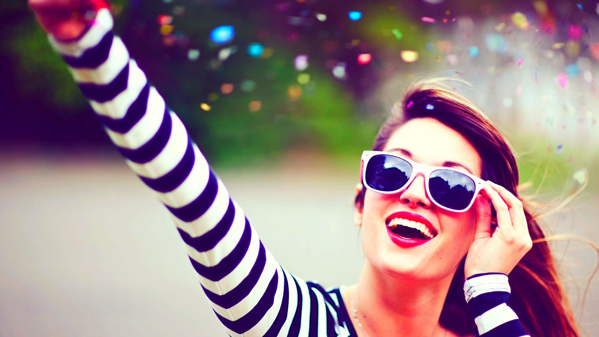 Brunette_girl_Glasses_455897_1920x1080 Brunette_girl_Glasses_455897_1920x1080
