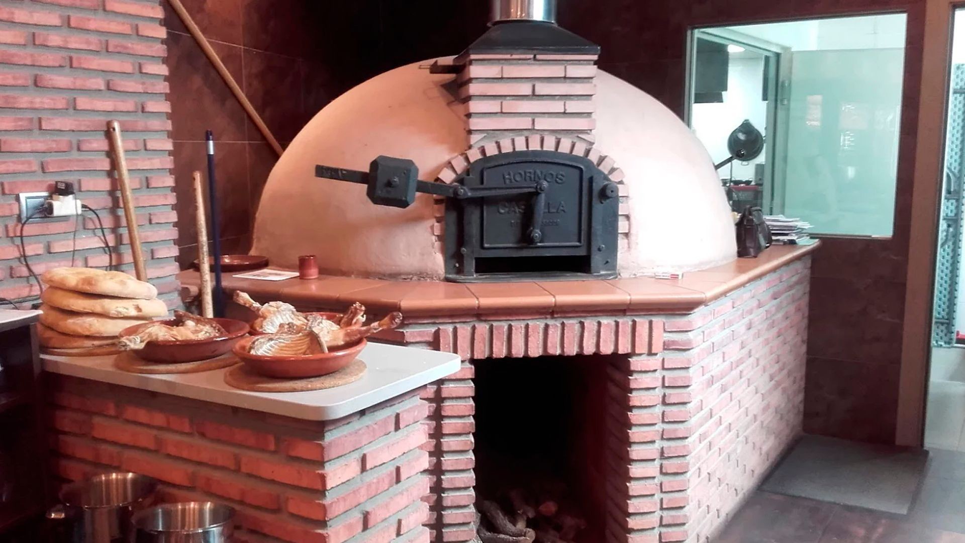 Restaurante con horno de leña en Aranda de Duero Restaurante con horno de leña en Aranda de Duero