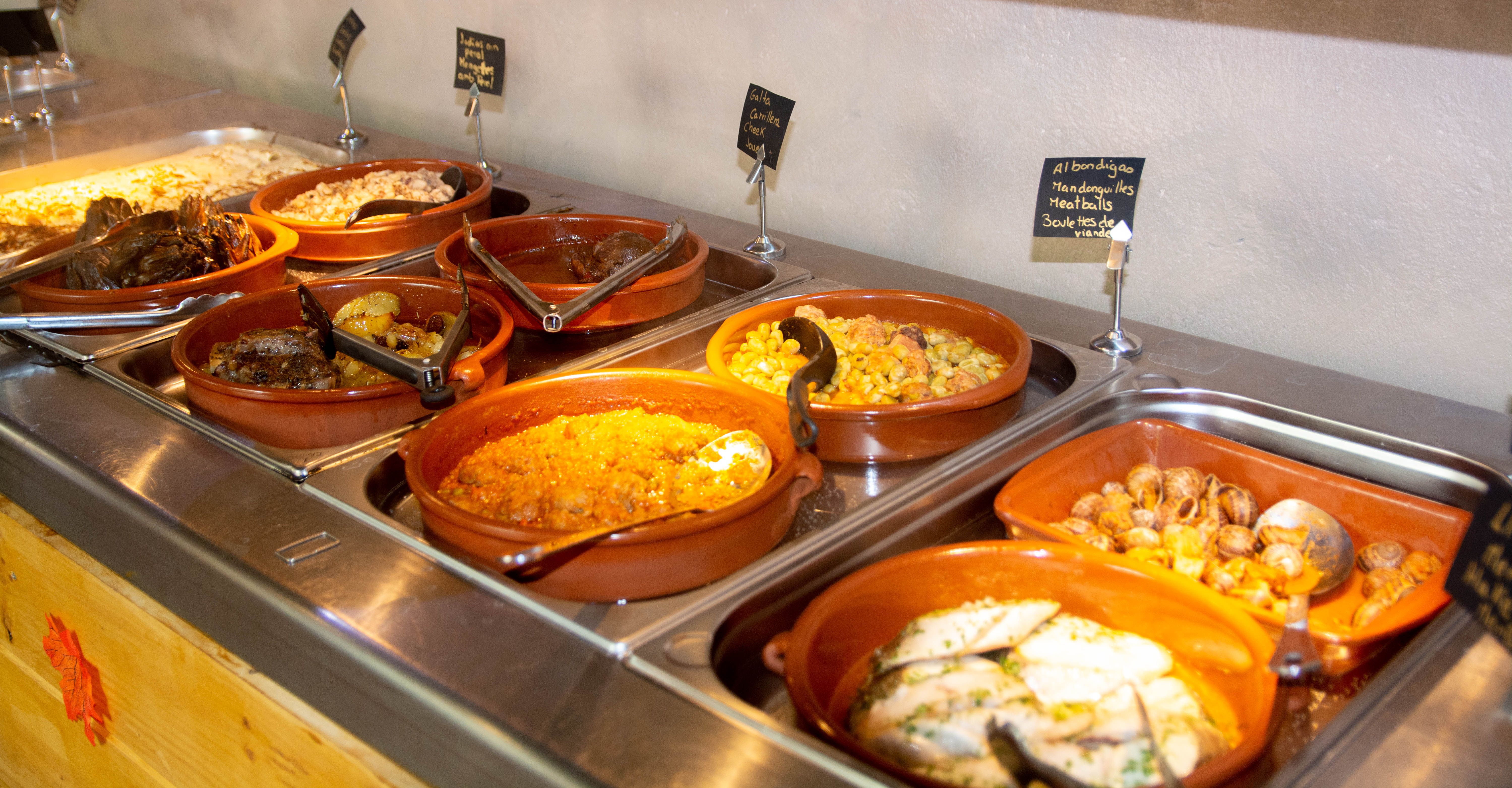 Buffet Libre: Nuestros servicios de Buffet Lliure Castell de Besalú Buffet Libre: Nuestros servicios de Buffet Lliure Castell de Besalú