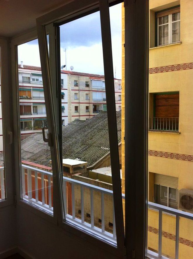 Ventana oscilobatiente Ventana oscilobatiente