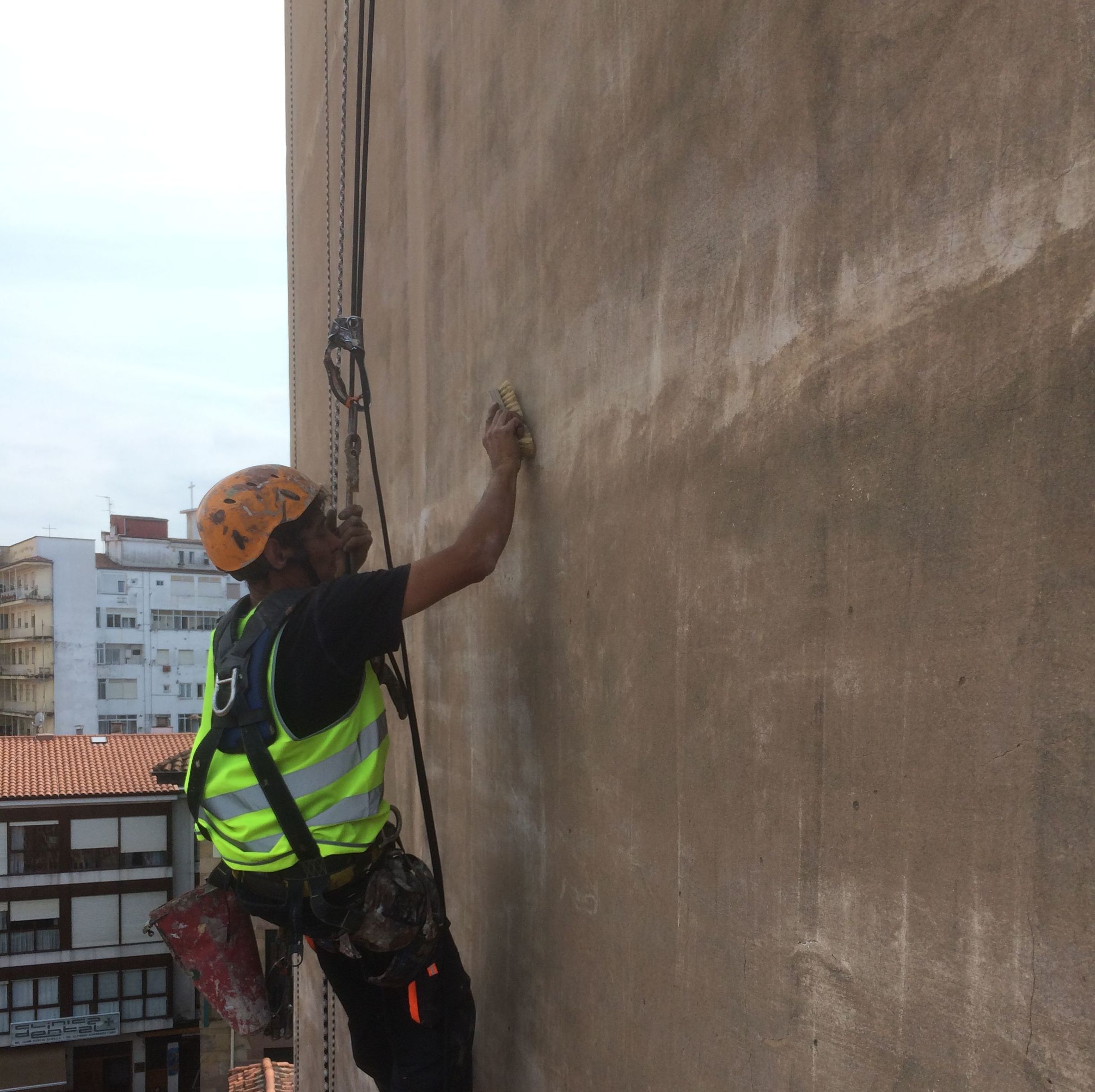 Reparación e impermeabilización de fachadas trabajos verticales CANTABRIA: Trabajos de Fachadas Cantabria Reparación e impermeabilización de fachadas trabajos verticales CANTABRIA: Trabajos de Fachadas Cantabria