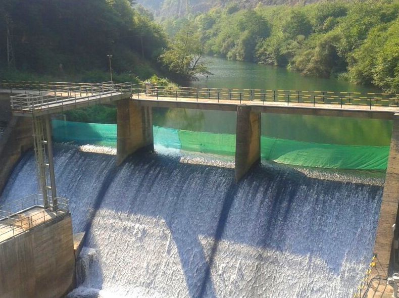 Trabajos verticales en embalses, fábricas, industria Cantabria. Trabajos verticales en embalses, fábricas, industria Cantabria.