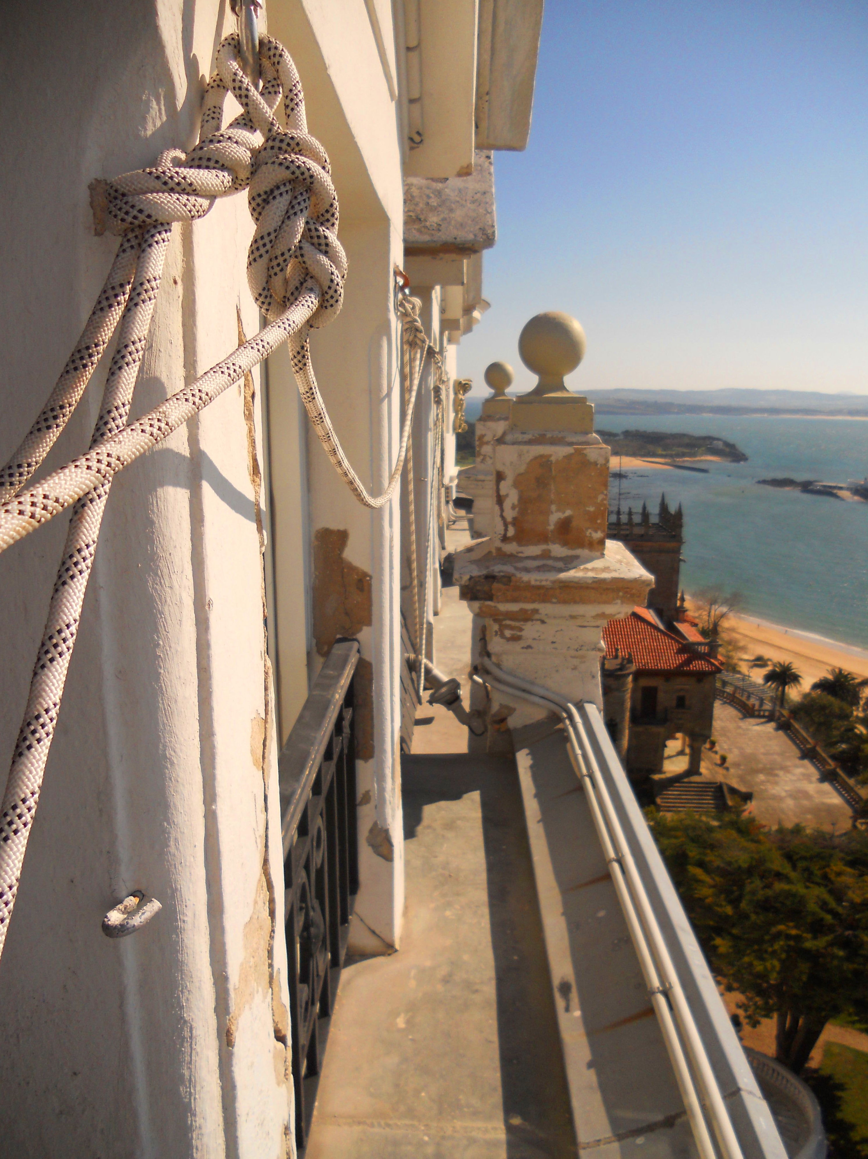 Posicionamiento con cuerdas, trabajos de difícil acceso Posicionamiento con cuerdas, trabajos de difícil acceso
