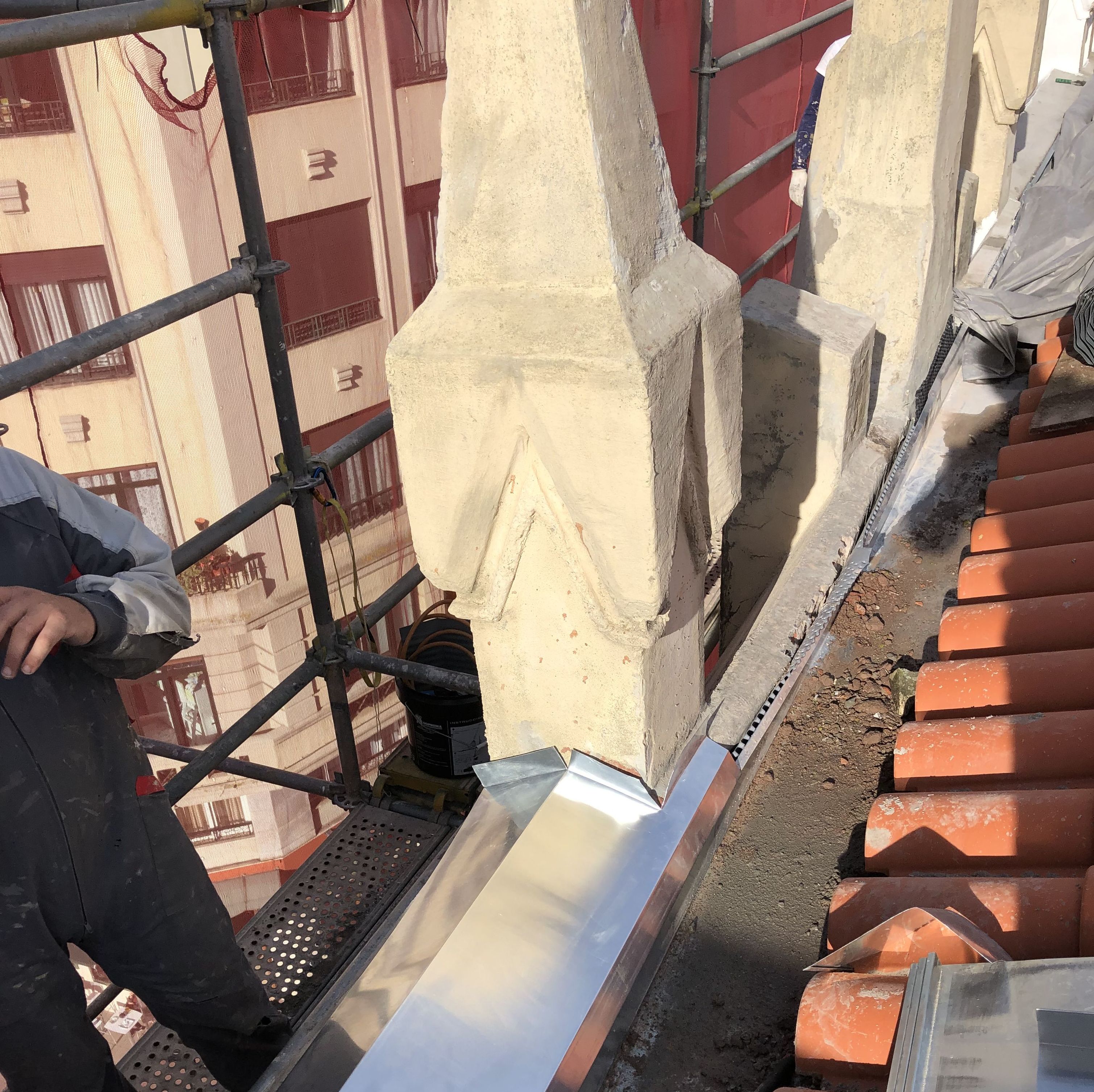 Reforma de tejado en Santander.: Trabajos de Fachadas Cantabria Reforma de tejado en Santander.: Trabajos de Fachadas Cantabria