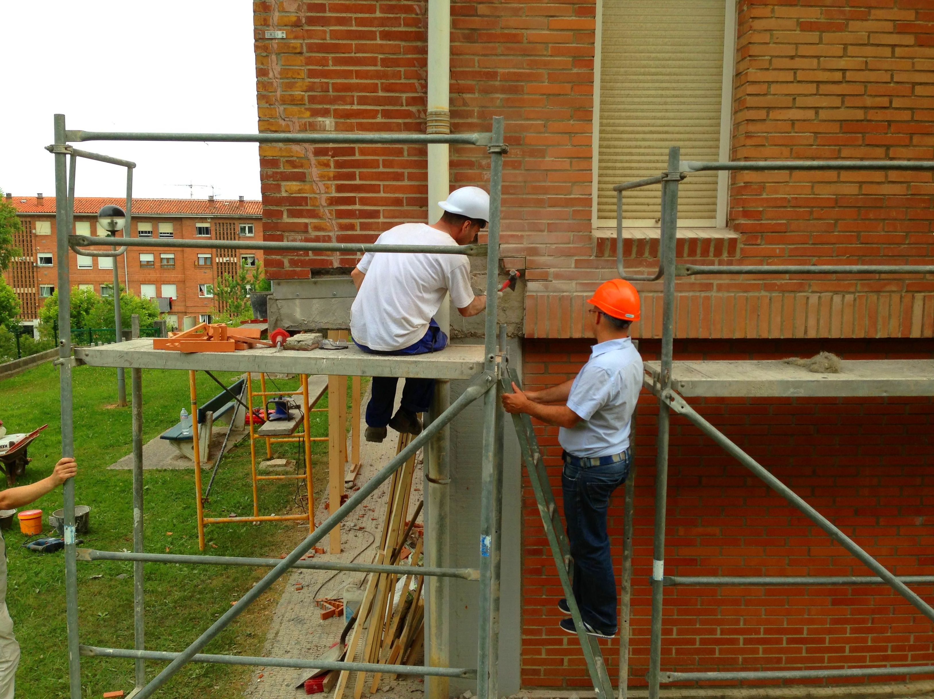 Reparación de grietas del ladrillo caravista Reparación de grietas del ladrillo caravista