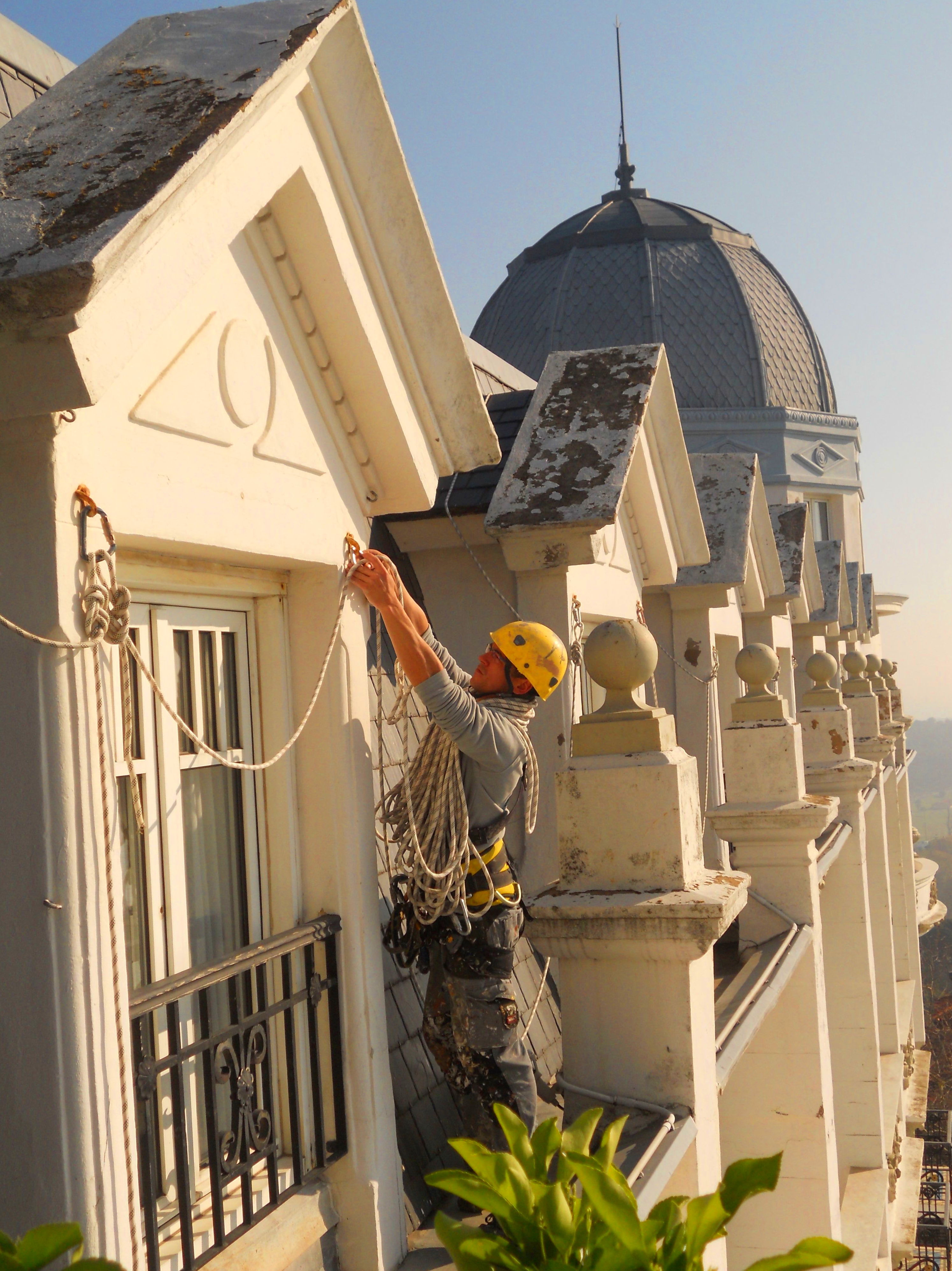 Trabajos verticales en el Hotel Real de Santander Trabajos verticales en el Hotel Real de Santander
