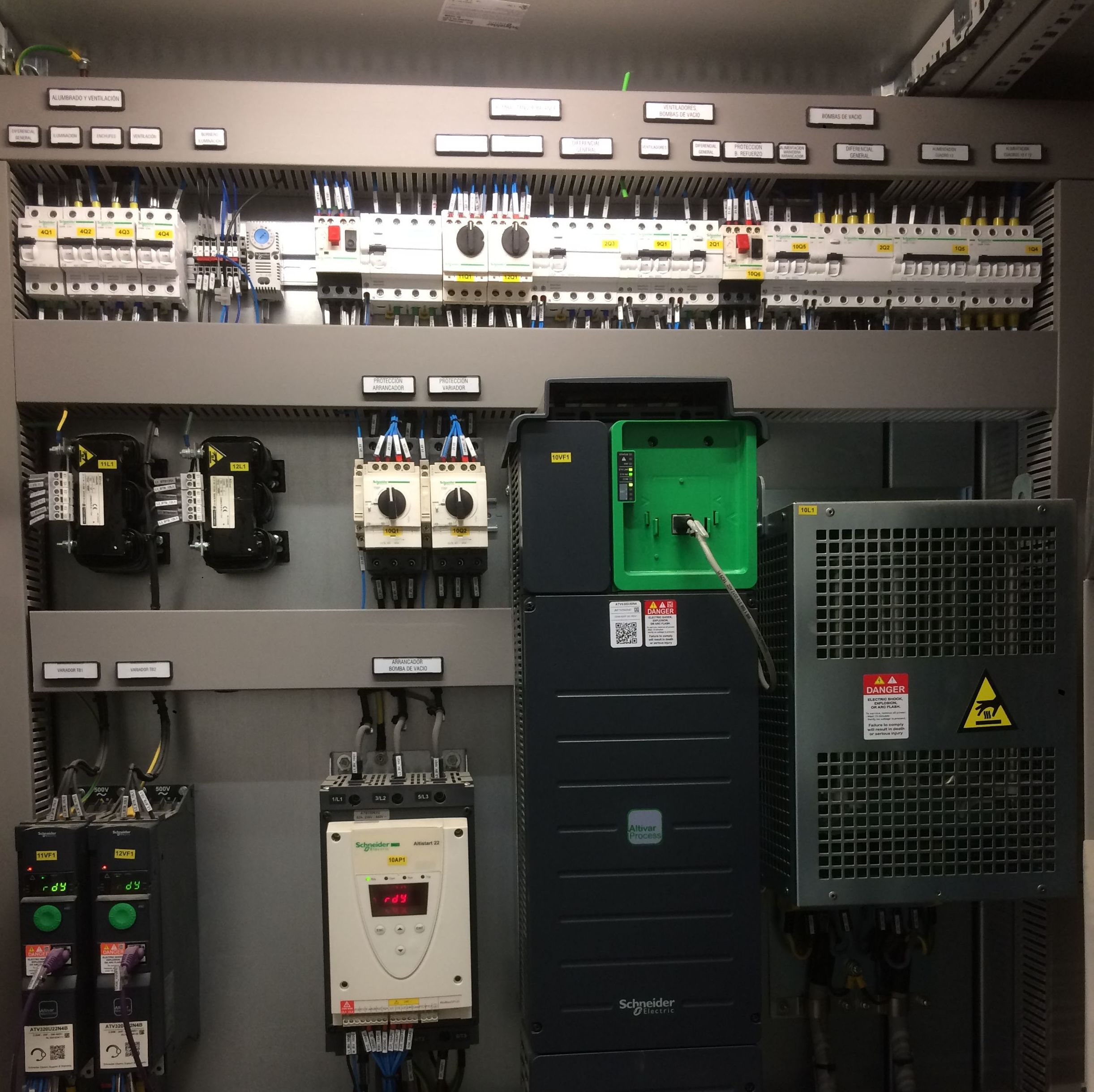 Diseño de cuadros eléctricos: Servicios de Automatizaciones Coín Diseño de cuadros eléctricos: Servicios de Automatizaciones Coín