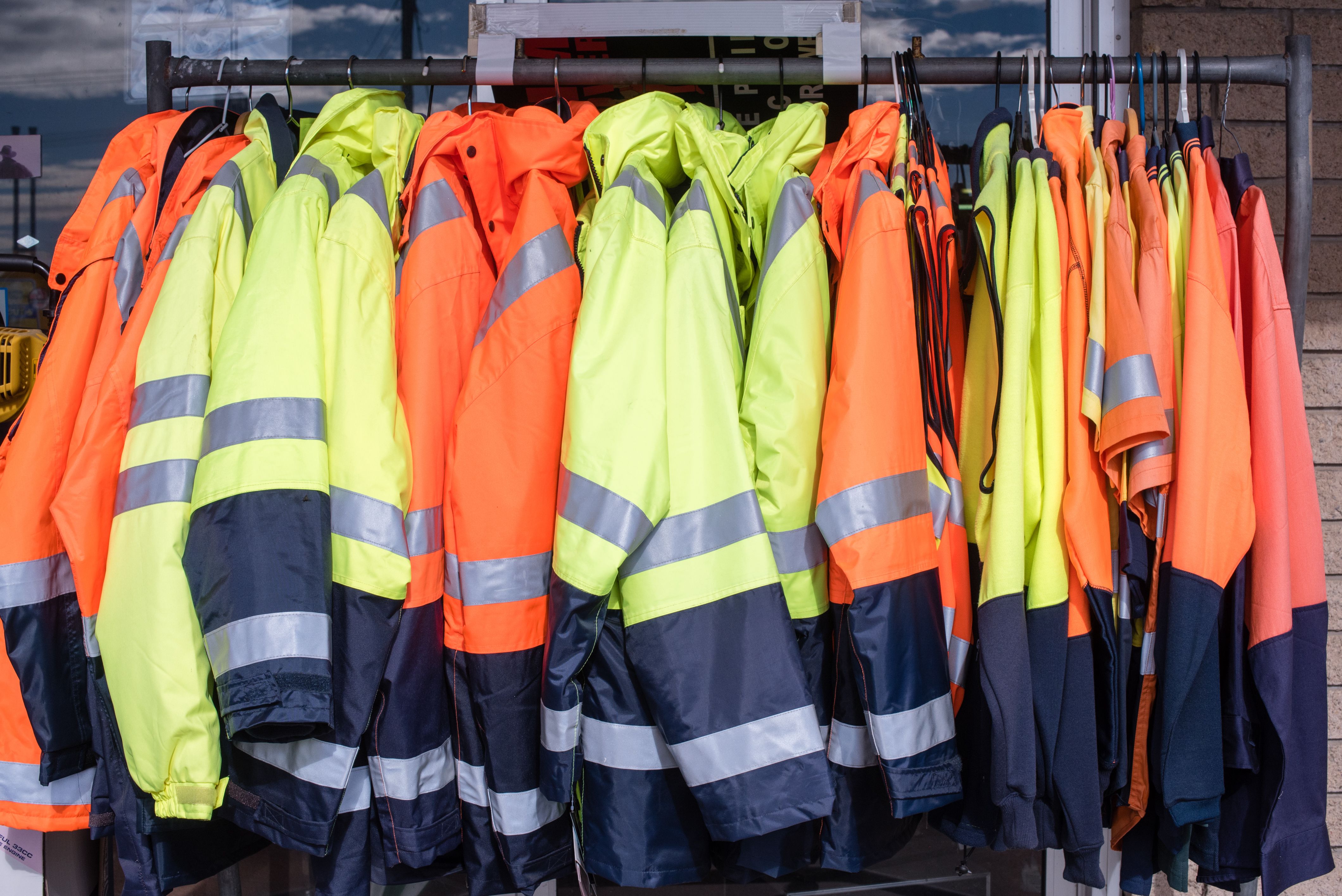 Alta visibilidad: Ropa de Trabajo y Uniformes de Geresco Alta visibilidad: Ropa de Trabajo y Uniformes de Geresco