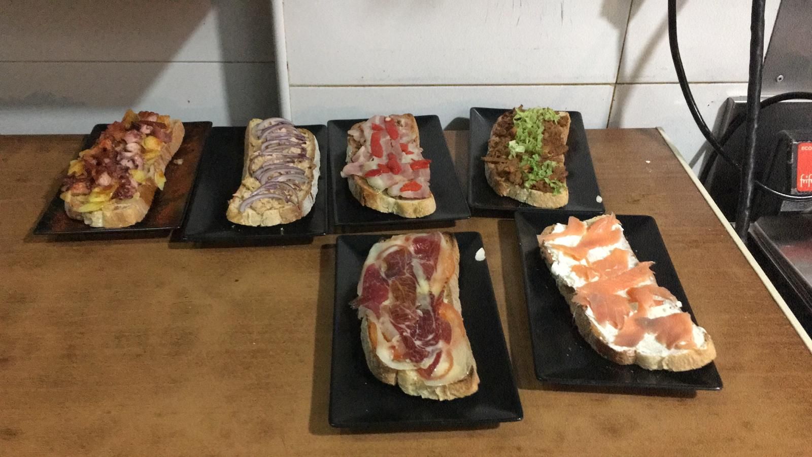 Tapas, raciones y tosta: Carta de O Parladoiro Tapas, raciones y tosta: Carta de O Parladoiro