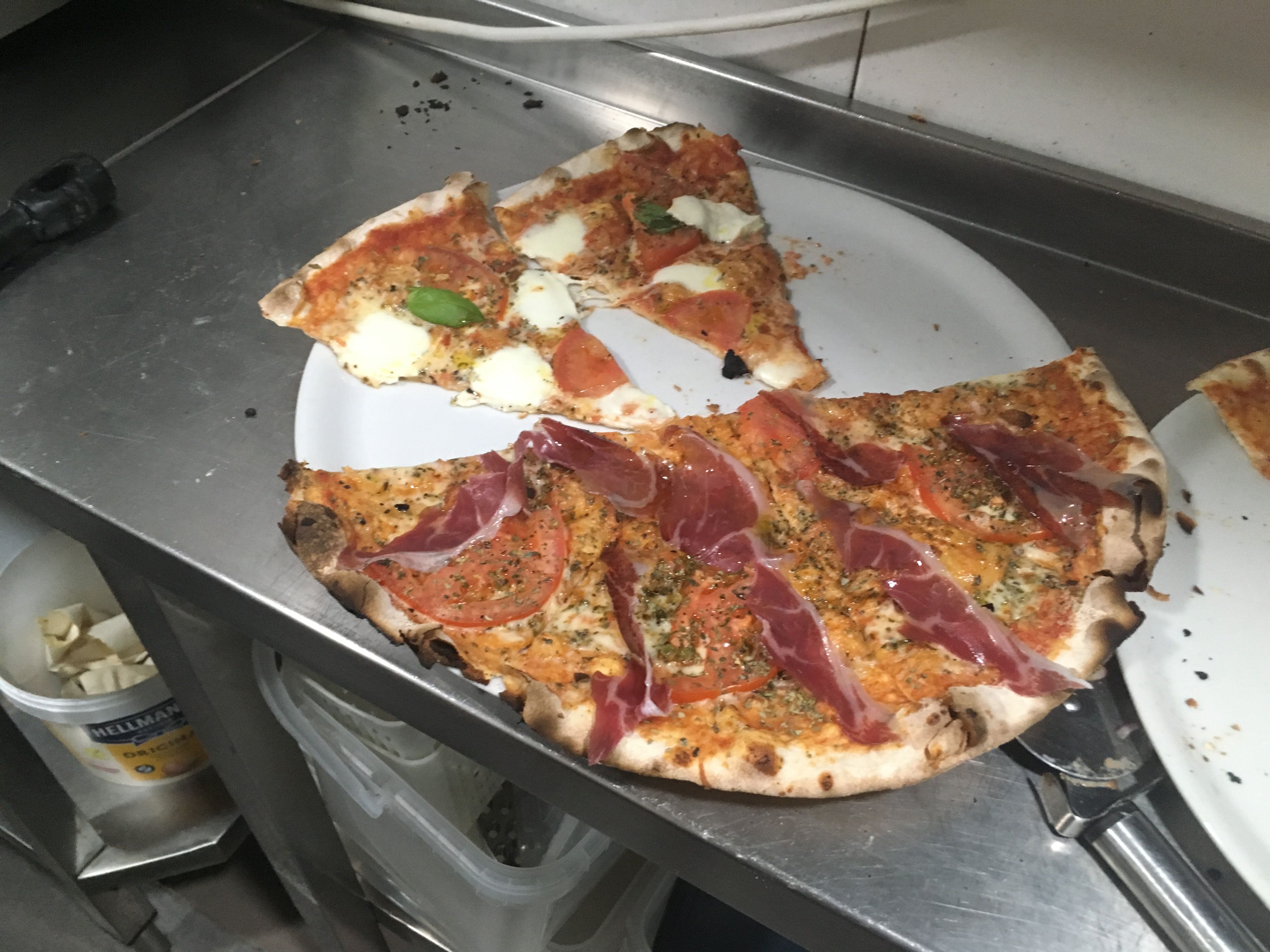Pizzas: Carta de O Parladoiro Pizzas: Carta de O Parladoiro
