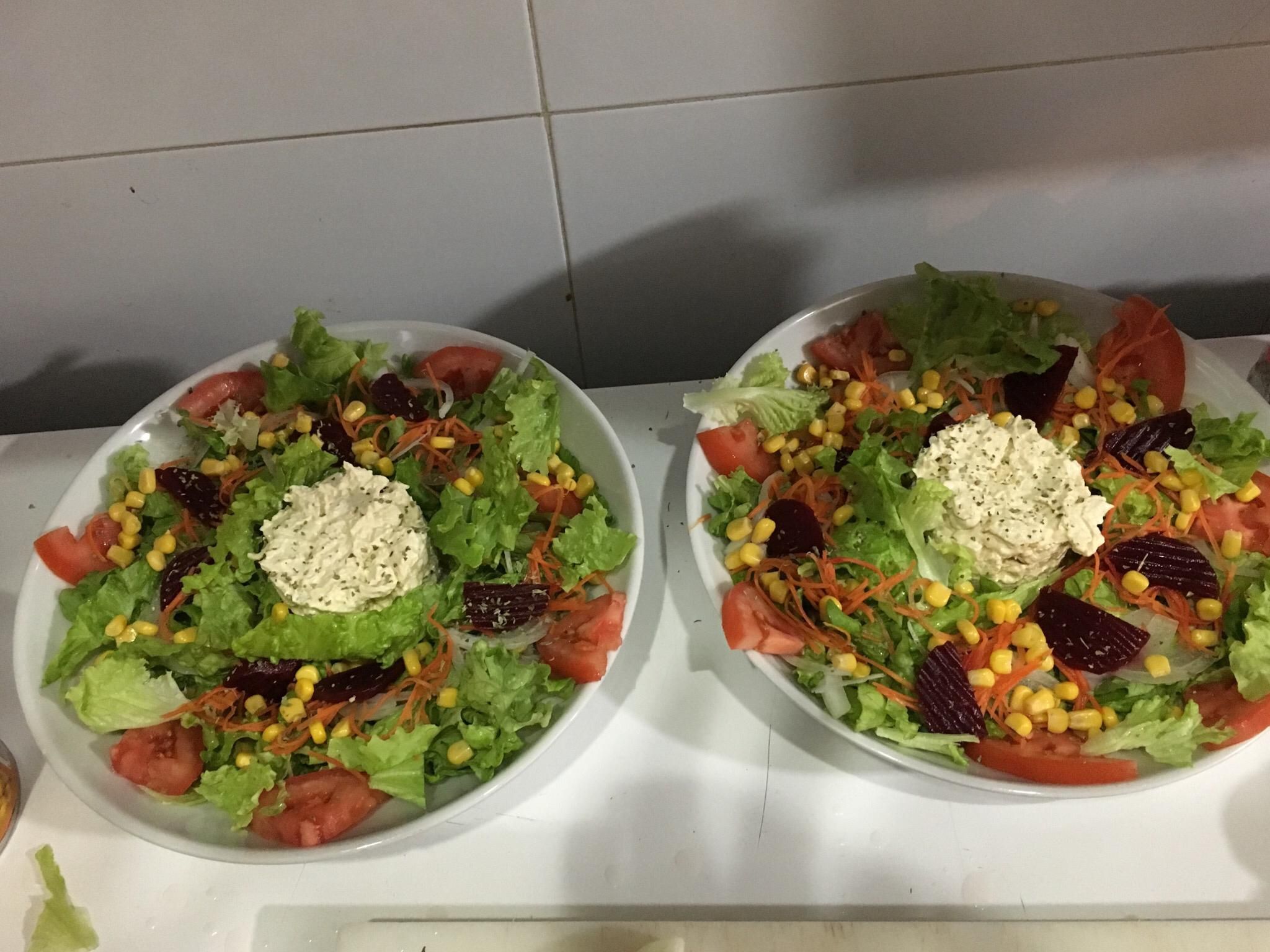 Ensaladas: Carta de O Parladoiro Ensaladas: Carta de O Parladoiro