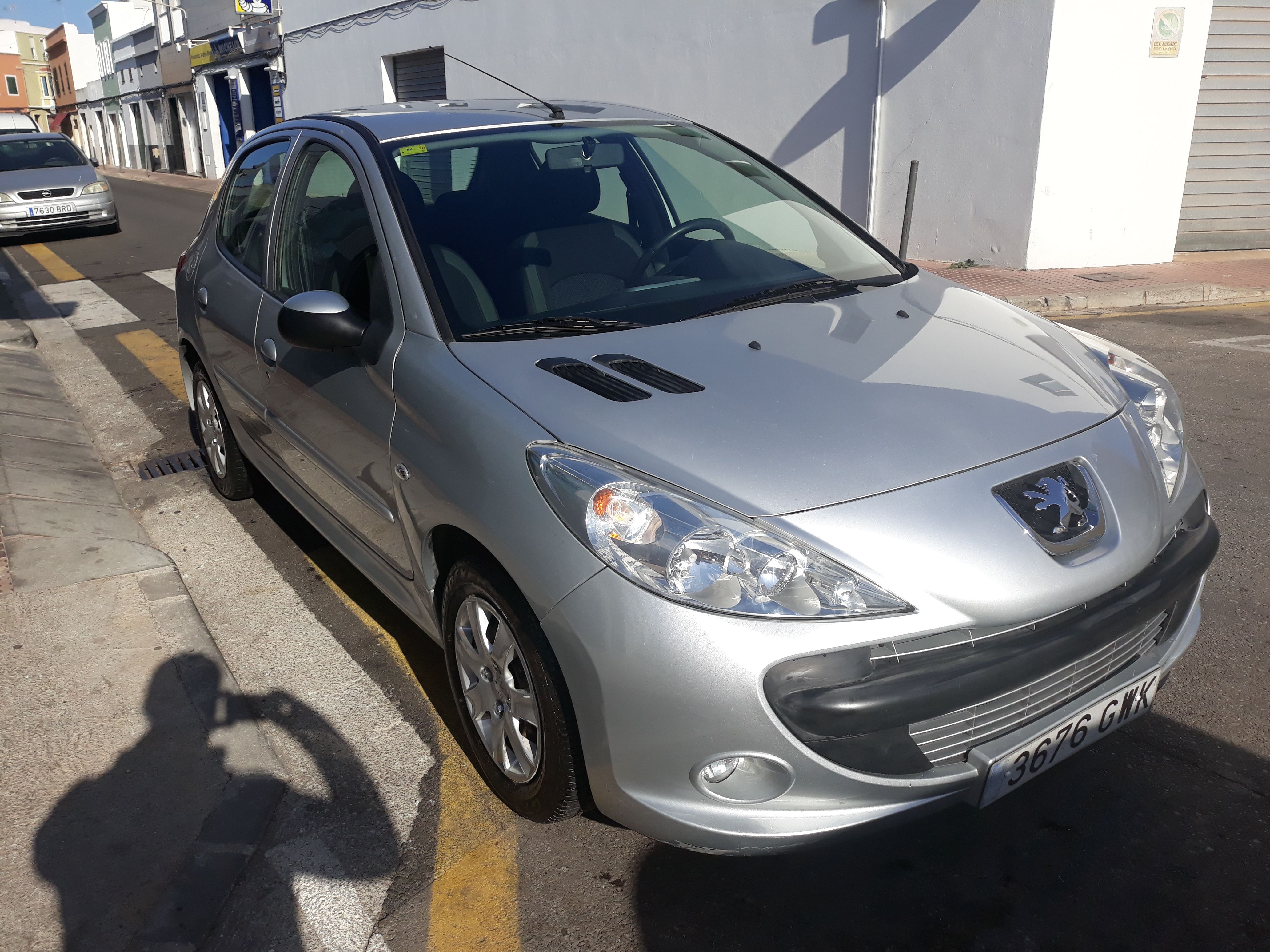Peugeot 206 + (Vendido): Vehículos de ocasión de Automoció Centre Peugeot 206 + (Vendido): Vehículos de ocasión de Automoció Centre