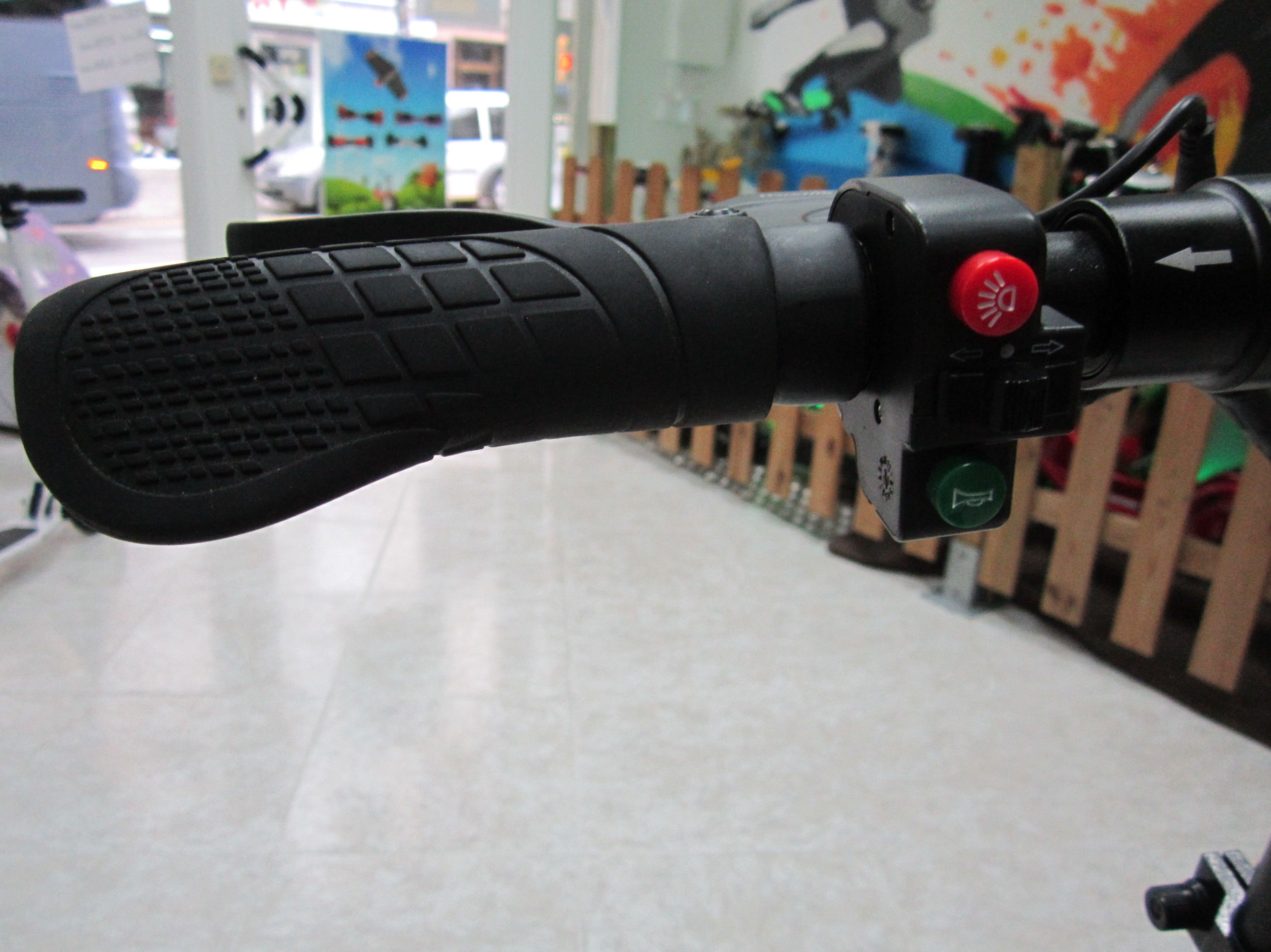 Patinete eléctrico adulto con Sillin Premium AGOTADO.: Productos y servicios de Scooter Family Electric (PATIPACO) Patinete eléctrico adulto con Sillin Premium AGOTADO.: Productos y servicios de Scooter Family Electric (PATIPACO)