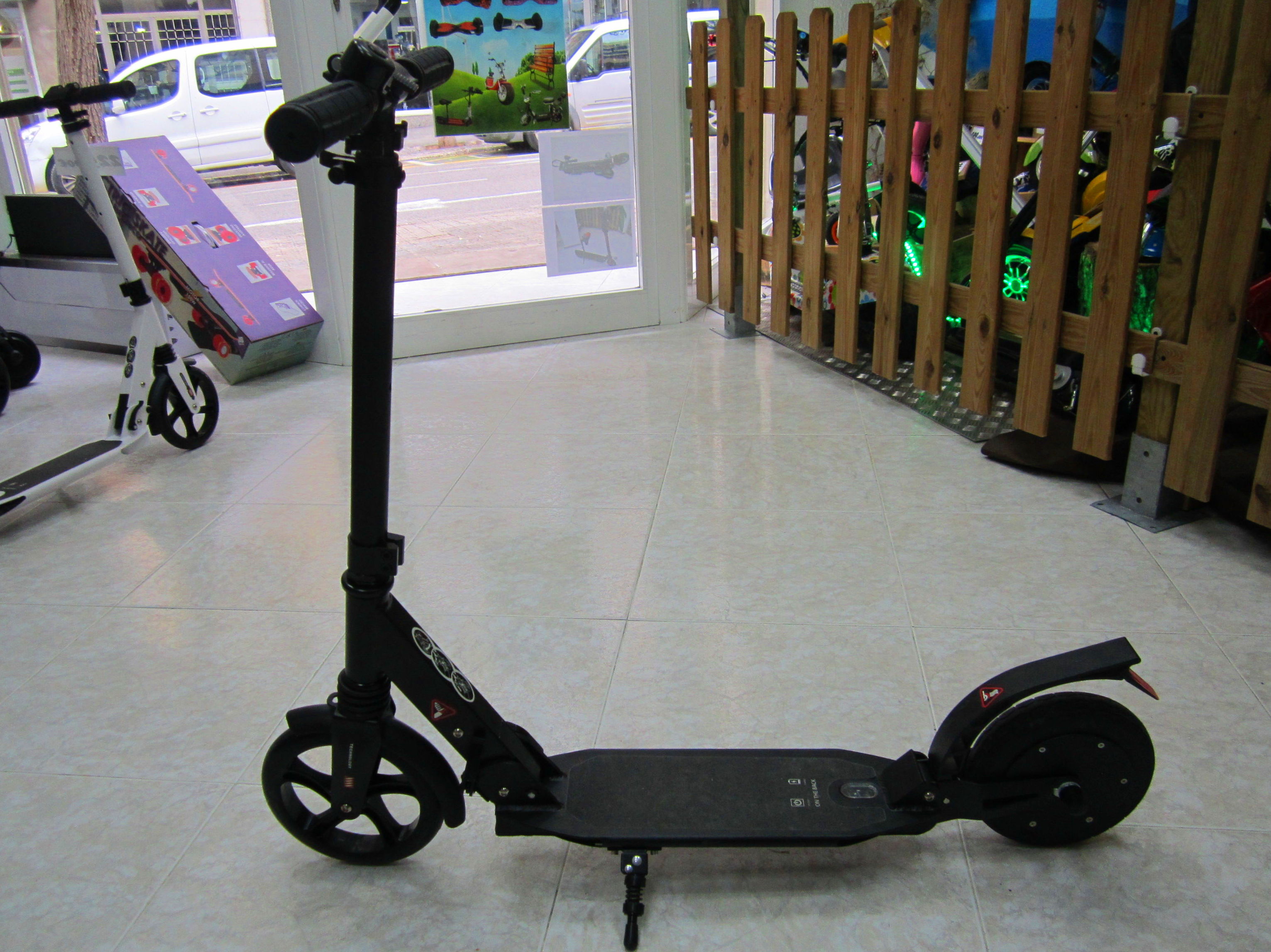 scooter E9 de empuje 225€: Productos y servicios de Scooter Family Electric scooter E9 de empuje 225€: Productos y servicios de Scooter Family Electric
