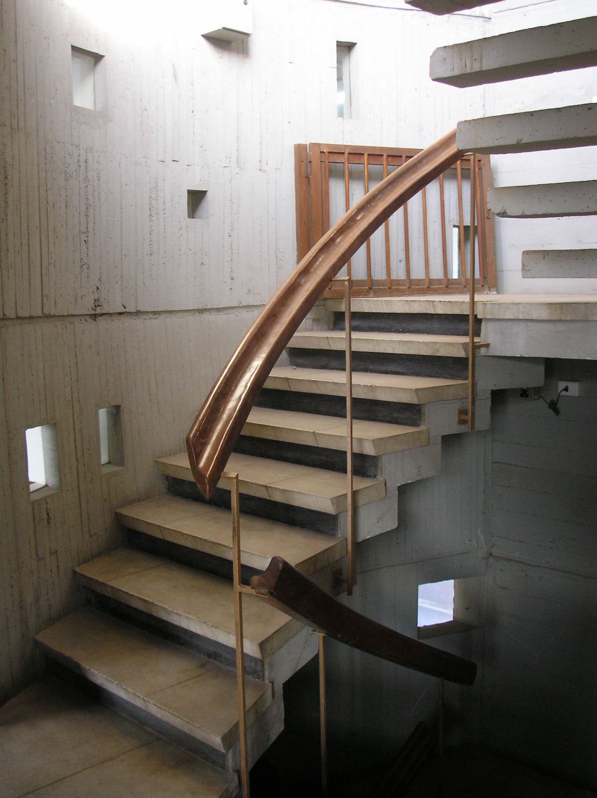 Mantenimiento de escaleras: Servicios de La Luna Azul Mantenimiento de escaleras: Servicios de La Luna Azul