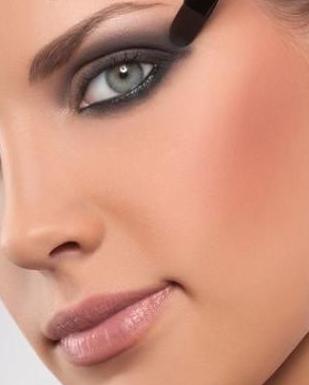 MAQUILLAJES: Natinuel cosmética bioceutica de Raquel de Líbano MAQUILLAJES: Natinuel cosmética bioceutica de Raquel de Líbano