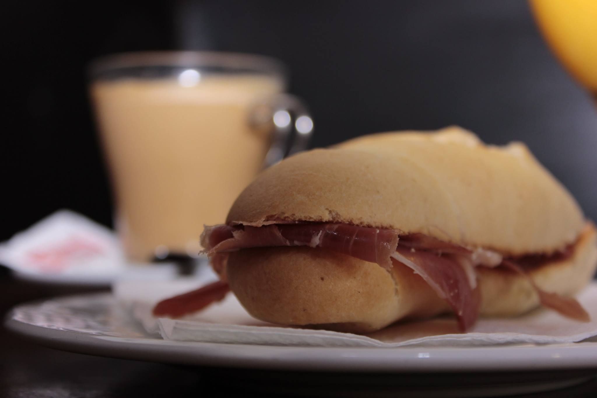 Bocadillos y Sándwich: Carta de Calle de Bruselas Bocadillos y Sándwich: Carta de Calle de Bruselas