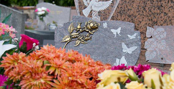 Otros servicios: Servicios de Funeraria Cuevas Otros servicios: Servicios de Funeraria Cuevas