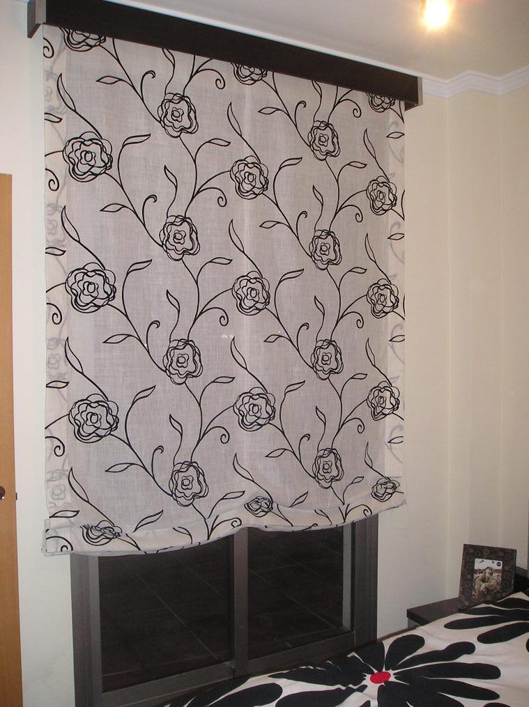 Estor plegable de paquete con gotera de madera y acero Estor plegable de paquete con gotera de madera y acero