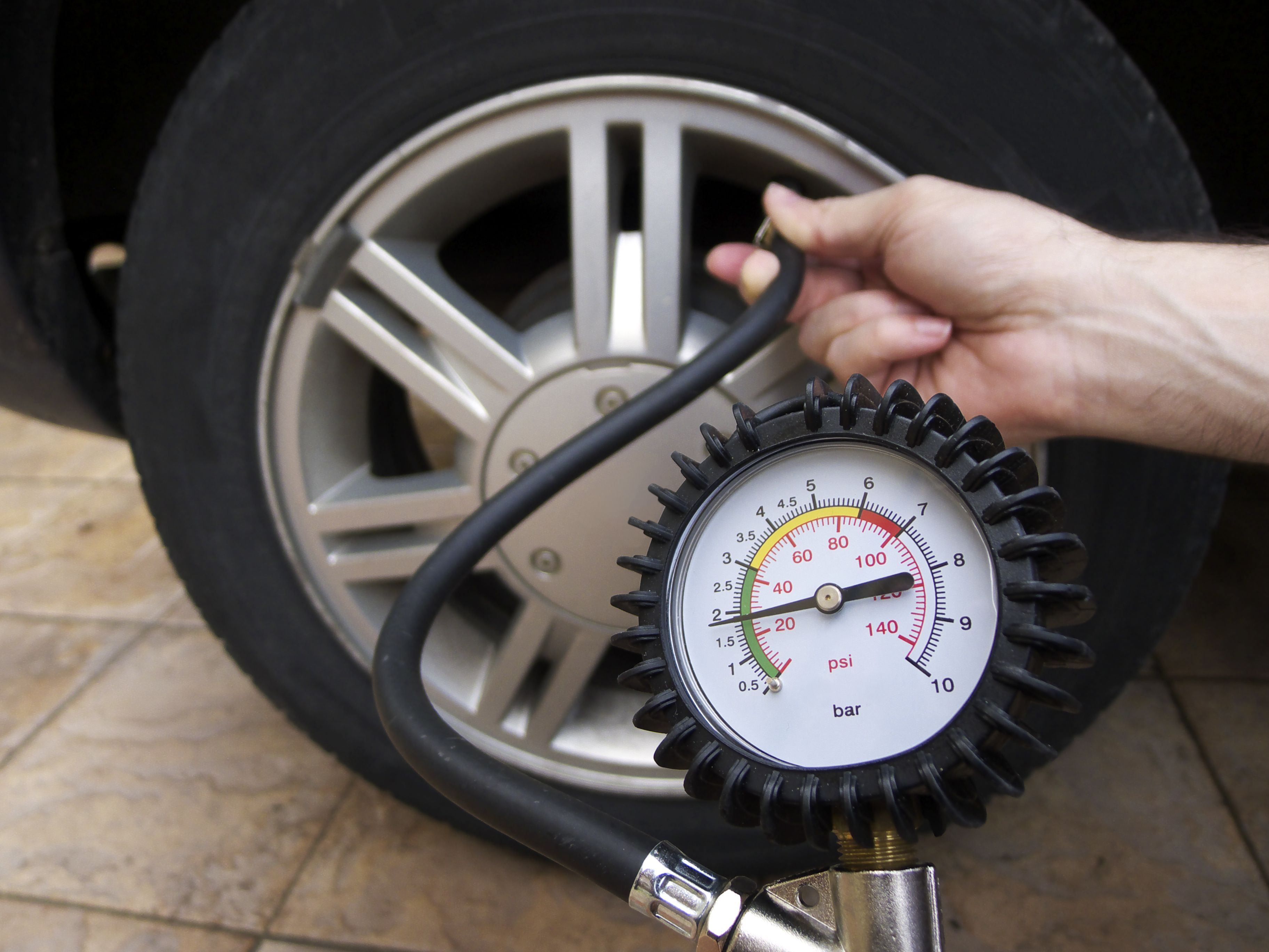 Neumáticos: Servicios de Taller del Automóvil Neumáticos: Servicios de Taller del Automóvil