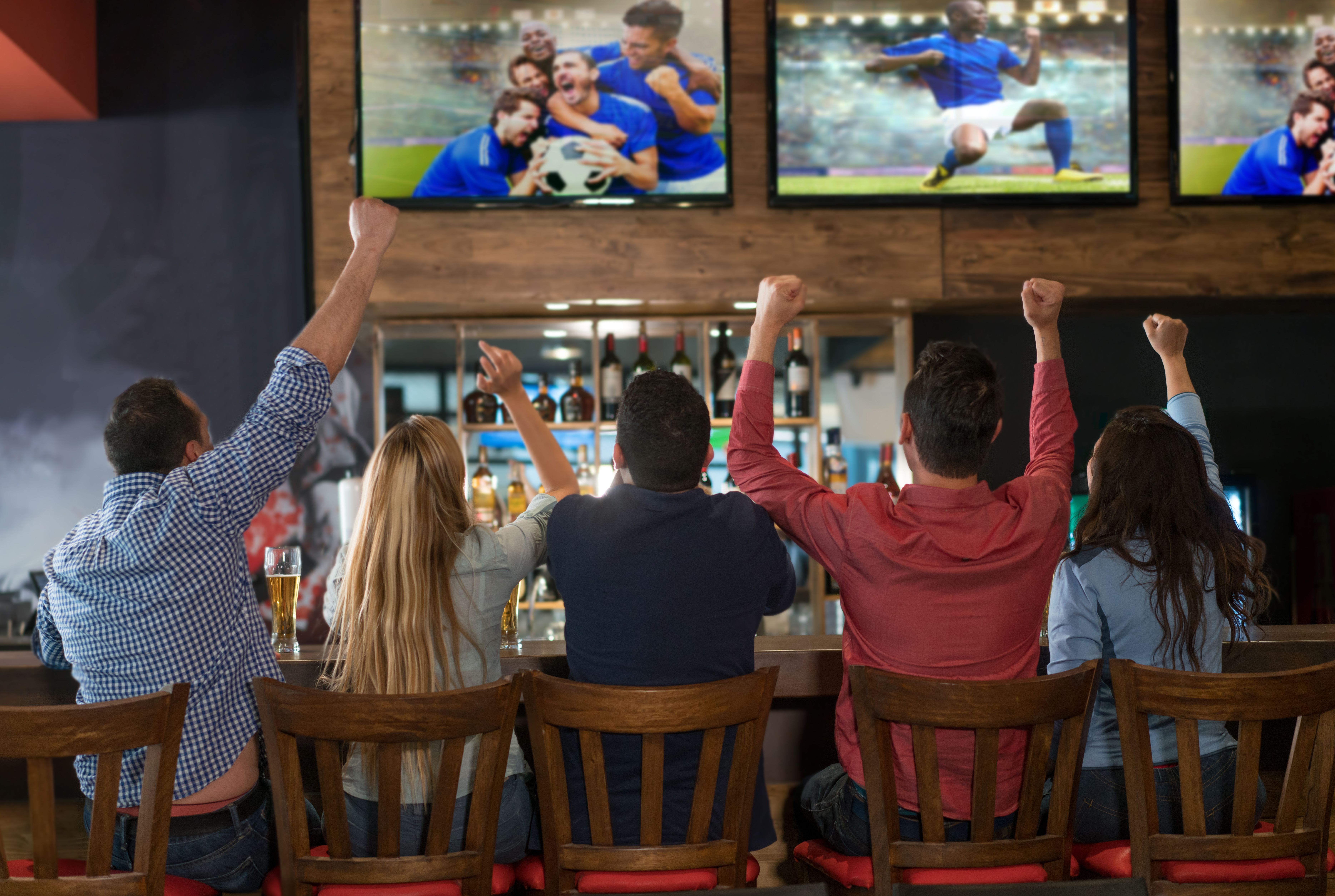 Partidos de fútbol: Servicios de La Noche Partidos de fútbol: Servicios de La Noche