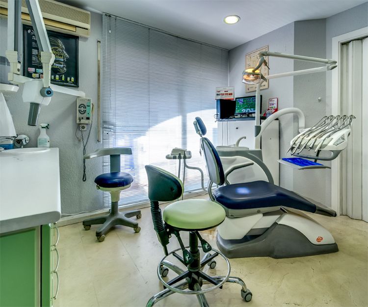 Servicio de odontología general en Sant Fost de Campsentelles (Barcelona)