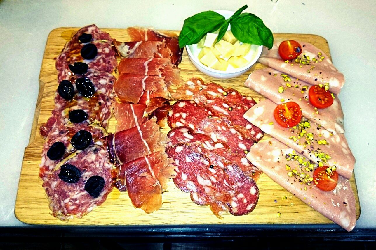 Antipasti (Entremeses): Carta de SANTORO Cocina Italiana y Obrador Antipasti (Entremeses): Carta de SANTORO Cocina Italiana y Obrador