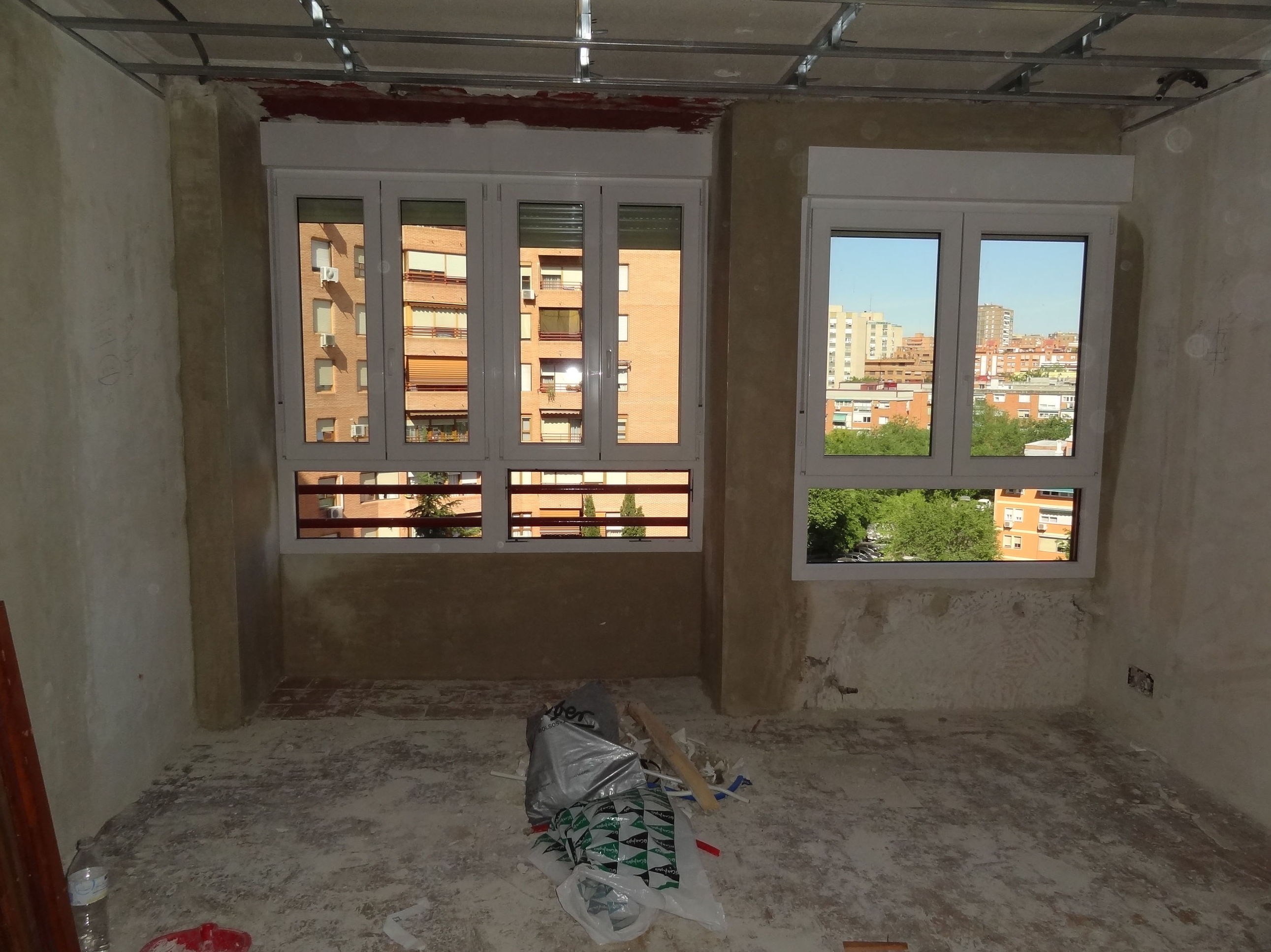 CERRAMIENTOS Y VENTANAS PVC - KÖMMERLING: Nuestros servicios de Esteban Sanz Proyectos, Obras y Reformas CERRAMIENTOS Y VENTANAS PVC - KÖMMERLING: Nuestros servicios de Esteban Sanz Proyectos, Obras y Reformas