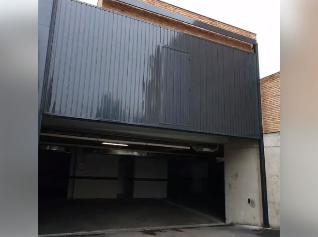 Instalación de puerta de Guillotina: Productos y Servicios de Luvematic Instalación de puerta de Guillotina: Productos y Servicios de Luvematic
