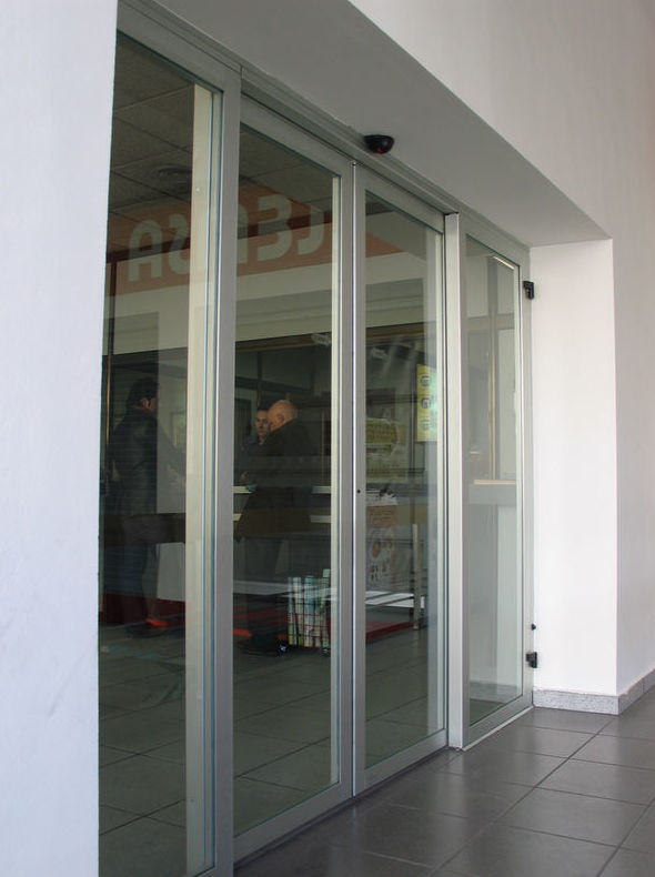 Puertas de cristal correderas: Productos y Servicios de Luvematic Puertas de cristal correderas: Productos y Servicios de Luvematic